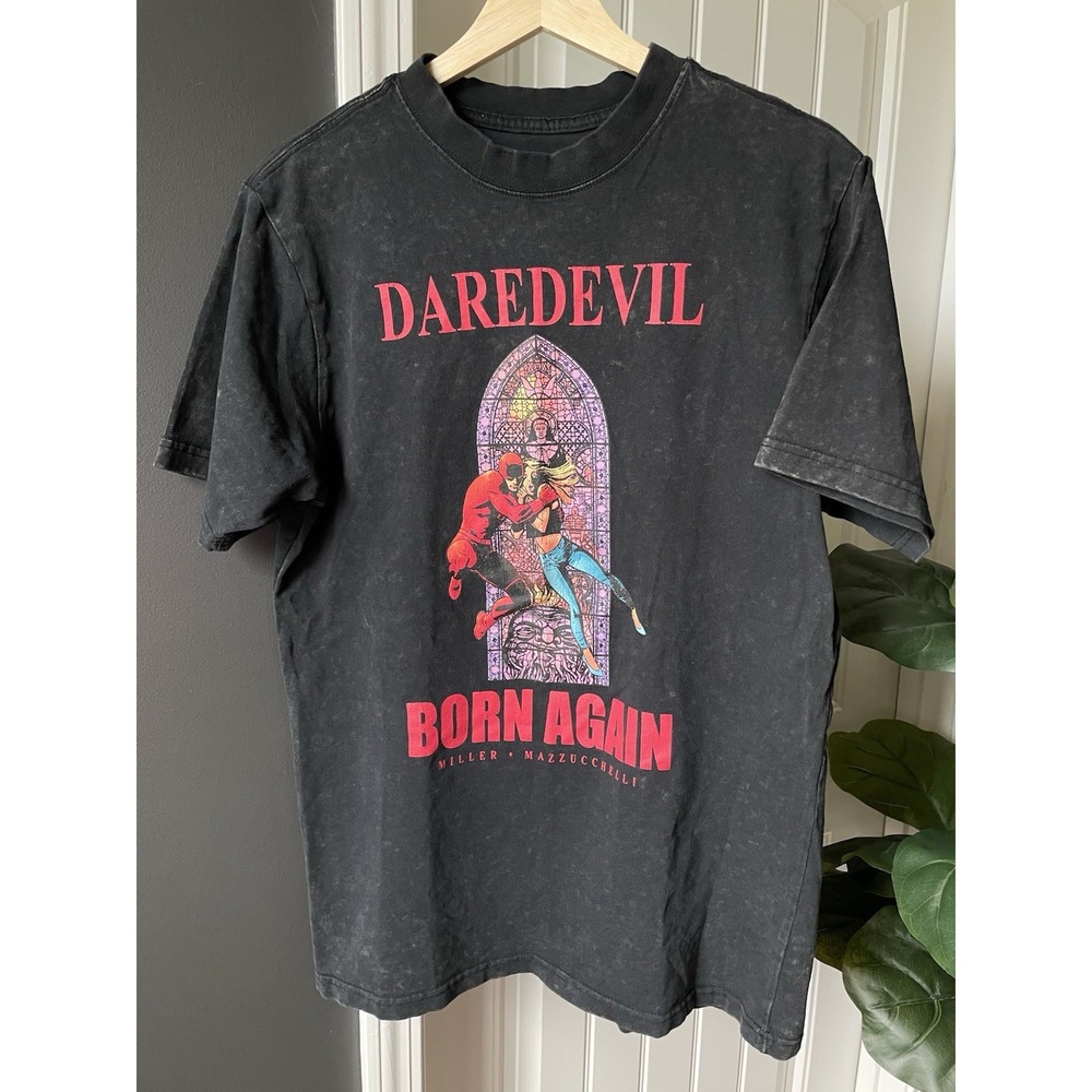 Marvel Daredevil Born Again Tee Mineral Wash Blk Graphic Print Mens S *tiny hole